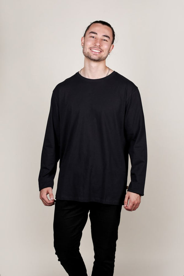Whio Tee - Black bulk lot of 128 (3XL and 5XL)